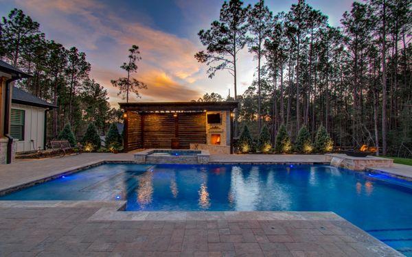 Farr Out Pools And Patios