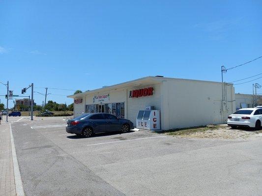 Cut Rate Liquor & Fine Wines