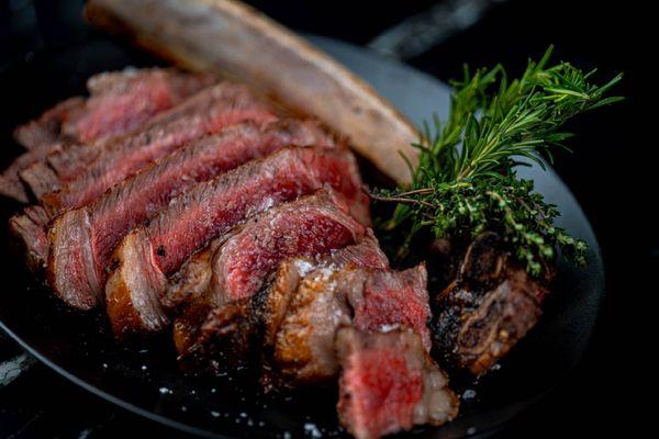 Tomahawk Steak