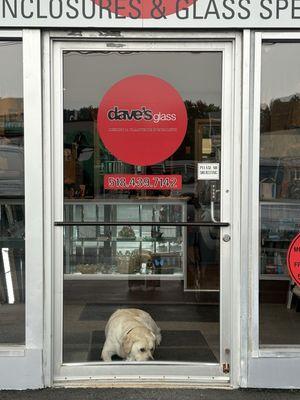 Exterior of Dave's Glass.