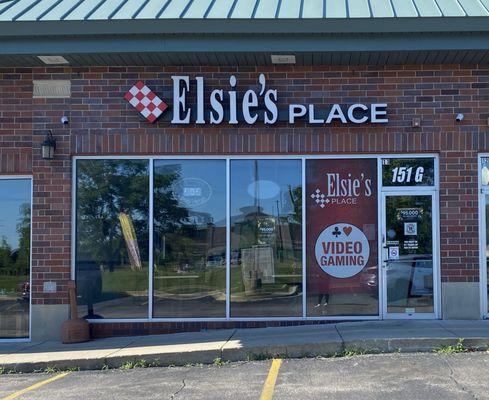 Play slots and video poker in Elburn, IL