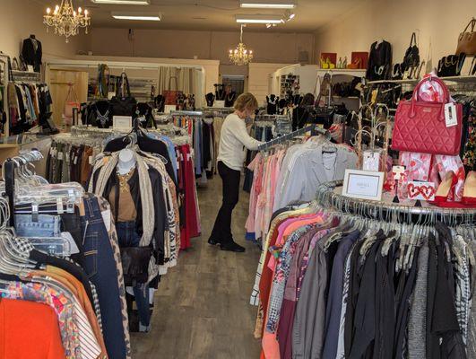 So many great clothes and great prices