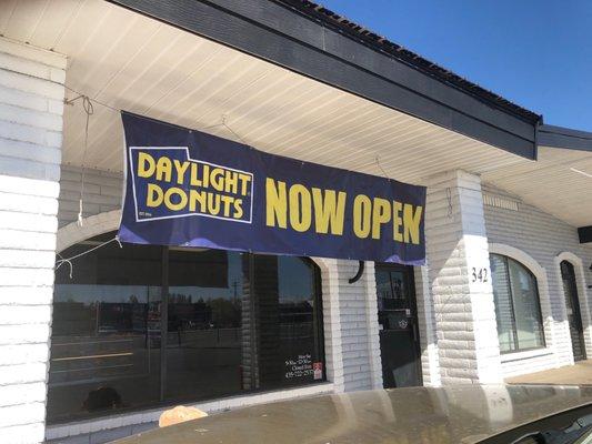 Daylight Donuts