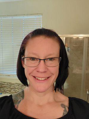 Haven't done my makeup and look a bit homely.... But whatever..... You still see my tooth. It's still there!