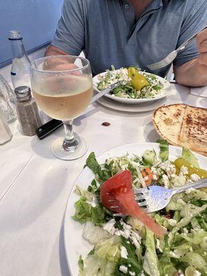 Parea Restaurant & Snack Bar