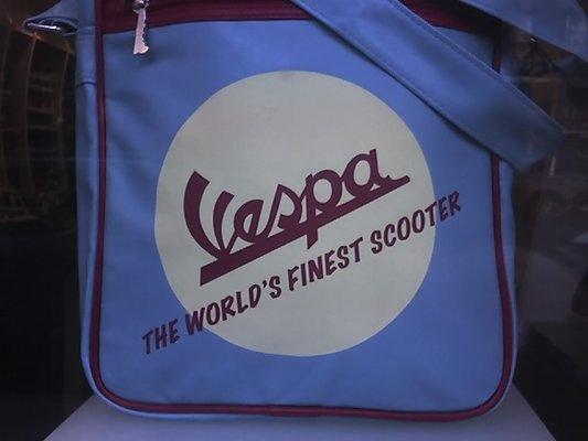 1950's Italian messenger bag for that retro-metro look