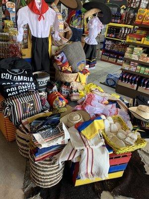 Manantial Market Place