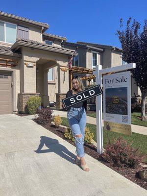 Jenny Saelee - Keller Williams Realty