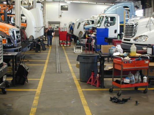 Medium and Light duty shop