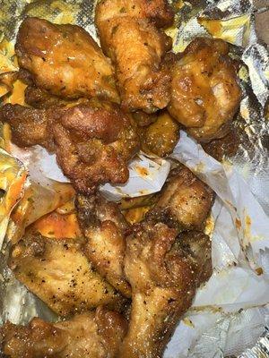 Top: Honey Hot Bottom: Lemon Pepper (10pc)