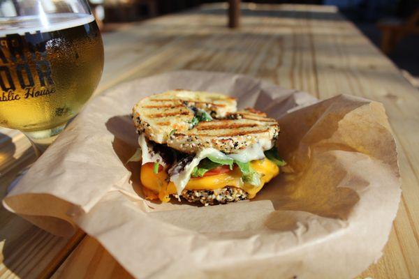 JLT - Jerky Lettuce and Tomato bagel