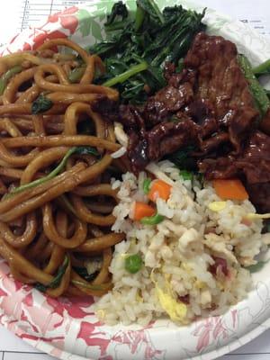 Sautéed veggies, yang chow fried rice, shanghai chow mein and beef w green onion