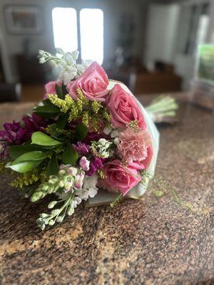 Hunny’s Boards & Flowers