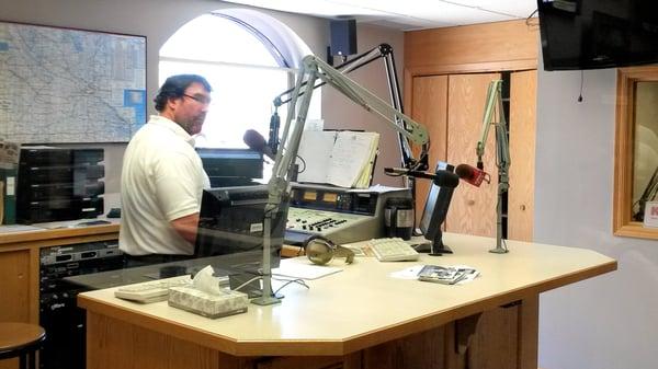 Knuj Am 860 Brat 1073 947 the Hog