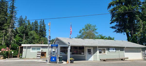 Island View Market. Regular unleaded and non-ethanol unleaded fuel available 24 hours a day (with debit/credit card).