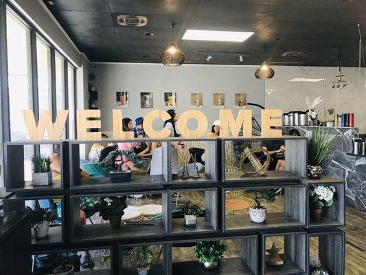 Welcome to this oasis! It is shared with Ding Tea .