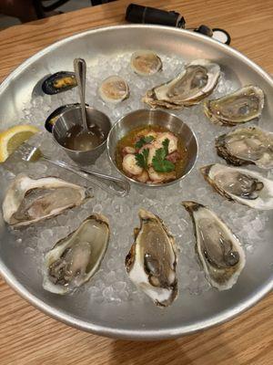 Oysters, clams, mussels and the Mezcal Octopus