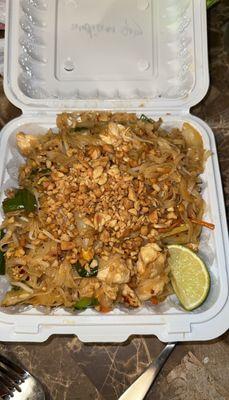 Chicken pad thai