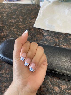 4 Seasons Nails & Spa