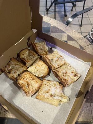 Vargo's Buffalo Style Pizza