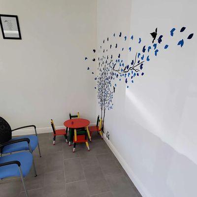 Mesita para que los niños jueguen