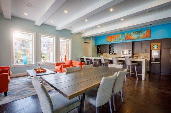 Hawthorne at Clairmont - Resident Lounge