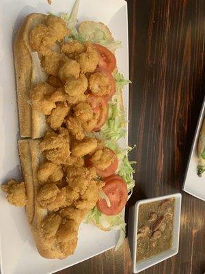 Shrimp po boy. No pickles.