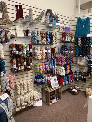 Intertwined Yarn Shop