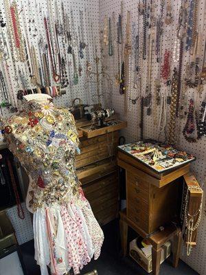 Hensley’s Antiques