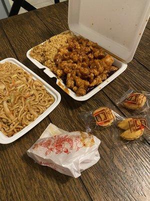 Chicken Lo Mein & General Tso's combos.