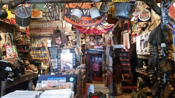Sawdust Trails Collectibles & Antiques