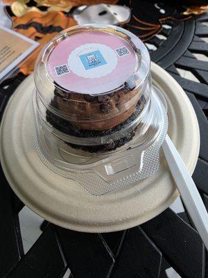 The Midnight Magic Cupcake.