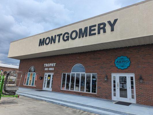 3' dimensional plastic lettering