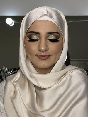 Hairstyles & Makeup Artist