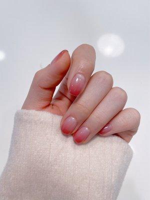 Love my manicure!! Gradient color in pink, perfect for summer