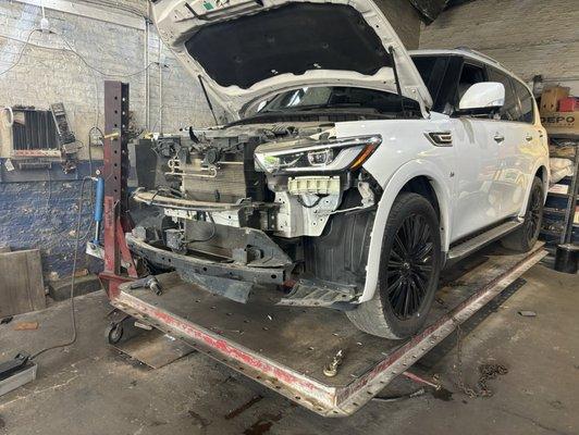 The repair and paint job a Infiniti truck.