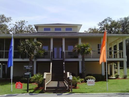 Fort Bayou Apartments