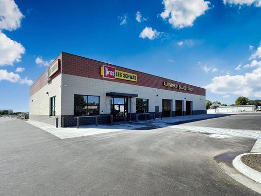 Les Schwab Tire Center