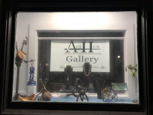 ArtHub window at 107 West Pearl St Nashua