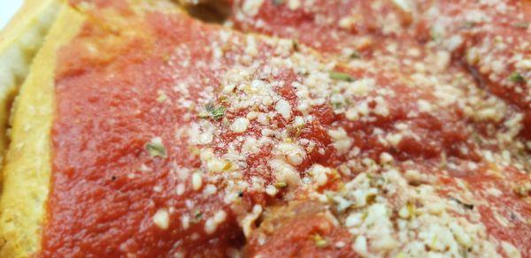 Chicago stuffed with sauce in top