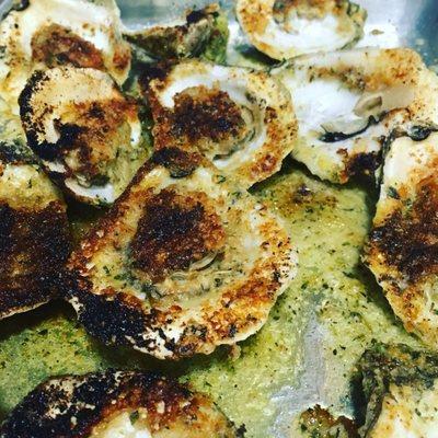 Great little hole in the wall on my 2018 Honkey Tonk Tour Oysters Shrimp Cocktail sauce All to my Louisiana raised liking Free Speech