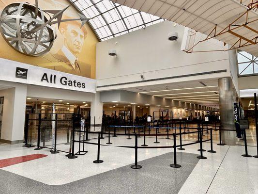 James M Cox Dayton International Airport (DAY)