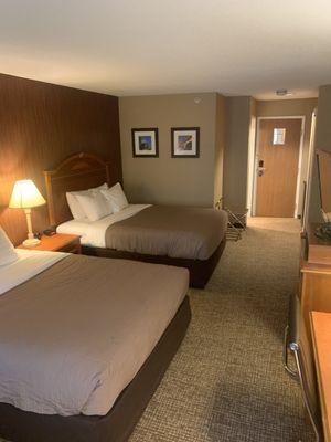 Spacious room with 2 Queen Size beds