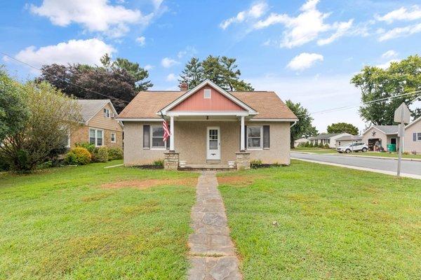 Carolyn Shoop - McLeod Real Estate