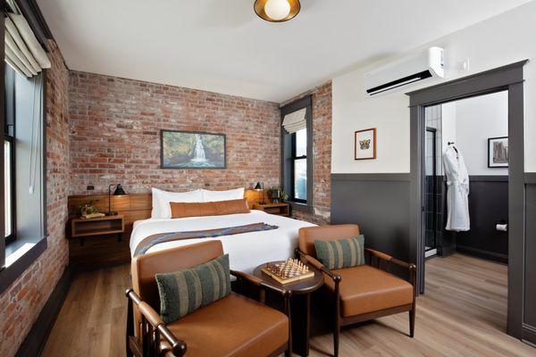 City Corner King - Dog Friendly - Get a bit more space in our City Corner King guest rooms, complete with a king bed, tile sh...