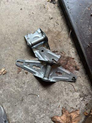 Full Service Garage Door- Kinio Construction