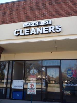 Lakeside Cleaners
