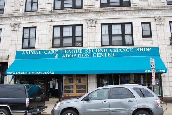 Animal Care League's 2nd Chance Shop