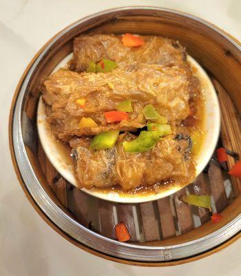 Bean Curd Skin Roll in Oyster Sauce