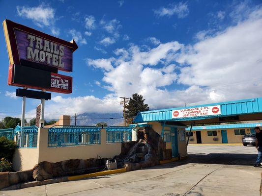 Trails Motel
